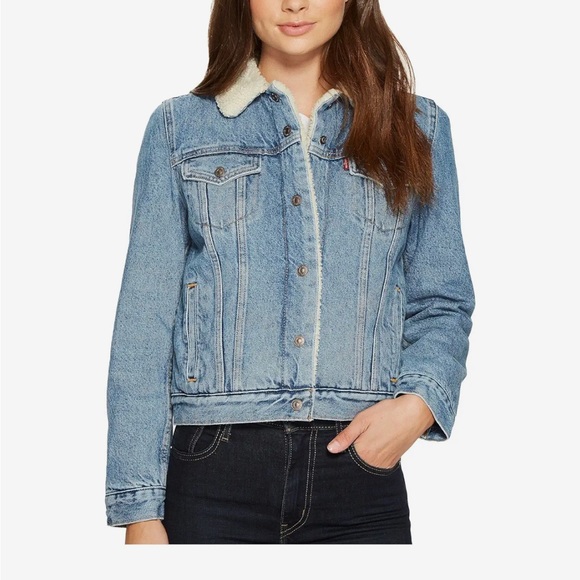 Levi’s Sherpa trucker jacket- women’s - Picture 2 of 9